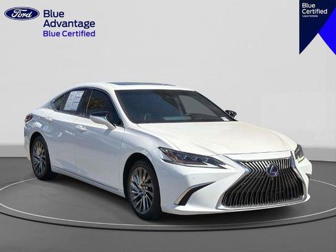 Used 2021 Lexus ES 300h w/ Luxury Package FWD image 4