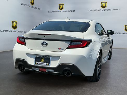 Used 2022 Toyota GR86 w/ ALL Weather Mat Package (TMS) RWD image 5