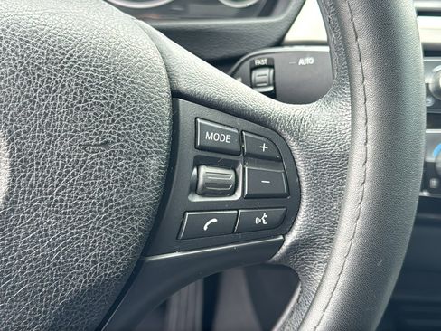 Used 2018 BMW 320i Sedan image 23