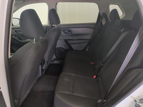 Used 2025 Nissan Rogue S FWD image 14
