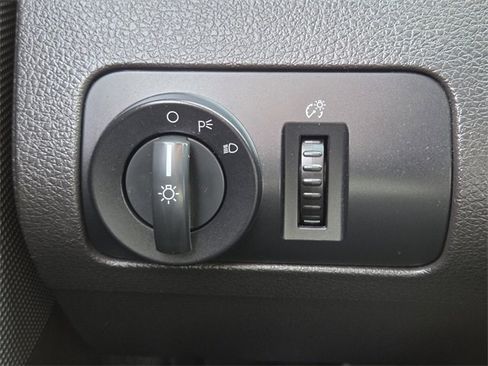 Used 2006 Ford Mustang Coupe image 22