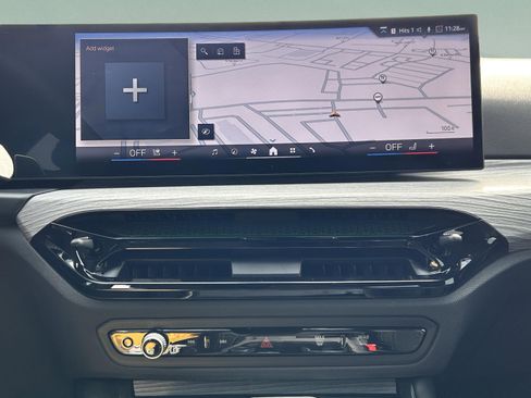 Used 2026 BMW 330i Sedan w/ Premium Package image 15