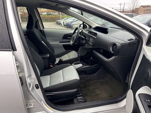 Used 2014 Toyota Prius C Three FWD image 7