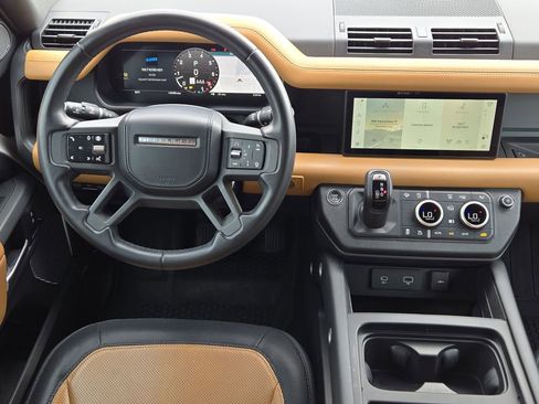 Used 2024 Land Rover Defender 110 X-Dynamic SE AWD/4WD image 22