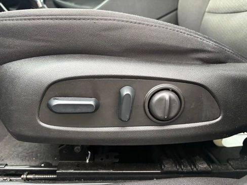 Used 2024 Chevrolet Malibu LT image 35