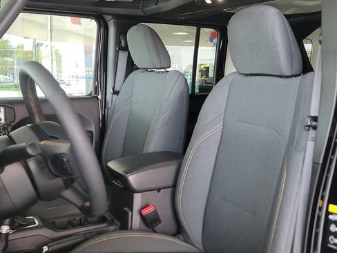 Used 2024 Jeep Wrangler Unlimited w/ Convenience Group AWD/4WD image 11