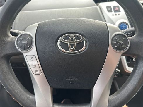 Used 2012 Toyota Prius V Five image 14