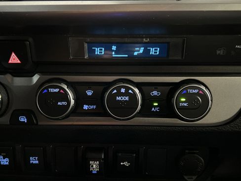 Used 2022 Toyota Tacoma SR5 image 20