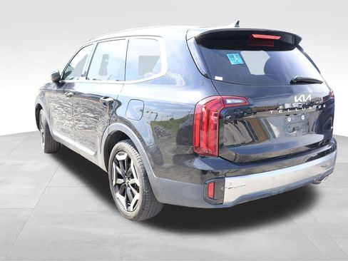 Used 2025 Kia Telluride S AWD/4WD image 21