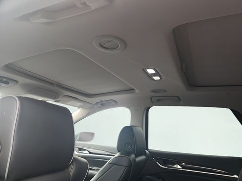 Used 2020 Buick Enclave Avenir w/ Avenir Technology Package AWD/4WD image 7