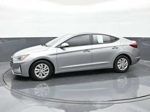 Used 2020 Hyundai Elantra SE image 5