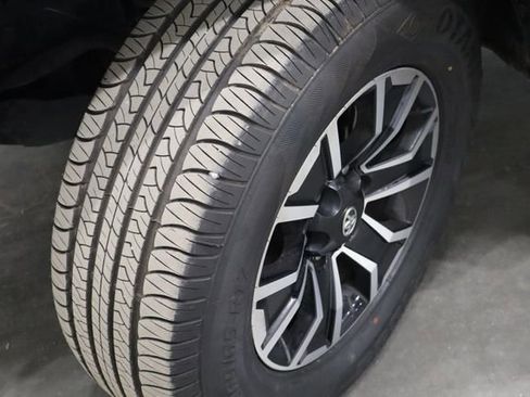 Used 2023 Toyota Tacoma TRD Sport image 38