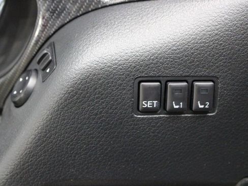 Used 2020 Nissan Rogue SL image 18