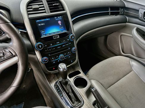 Used 2014 Chevrolet Malibu LT FWD image 24