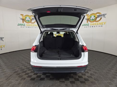 Used 2021 Volkswagen Tiguan SEL AWD/4WD image 35