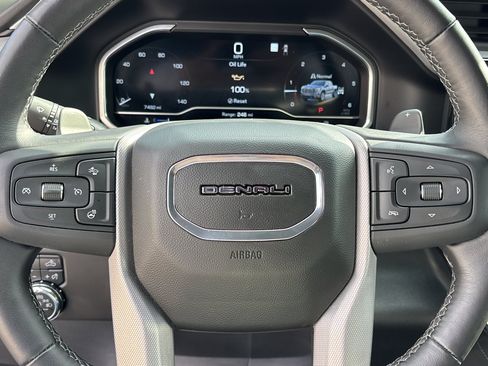 Used 2022 GMC Sierra 1500 Denali AWD/4WD image 18