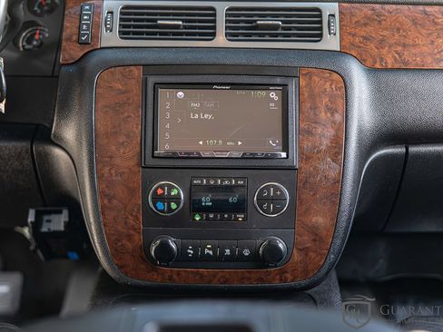 Used 2008 Chevrolet Suburban LT w/ LT Preferred Equipment Group AWD/4WD image 26