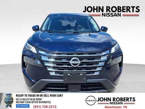 Used 2025 Nissan Rogue SV AWD/4WD image 12
