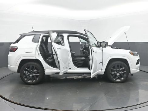 Used 2025 Jeep Compass Limited w/ High Altitude Package AWD/4WD image 60