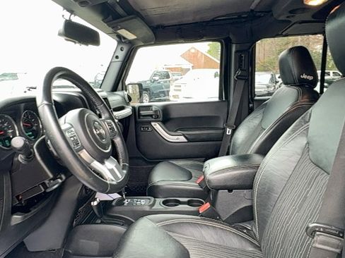 Used 2015 Jeep Wrangler Unlimited Sport image 17