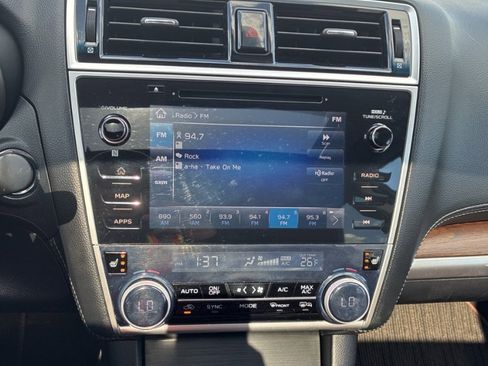 Used 2018 Subaru Outback 2.5i Touring w/ Popular Package #3 image 12