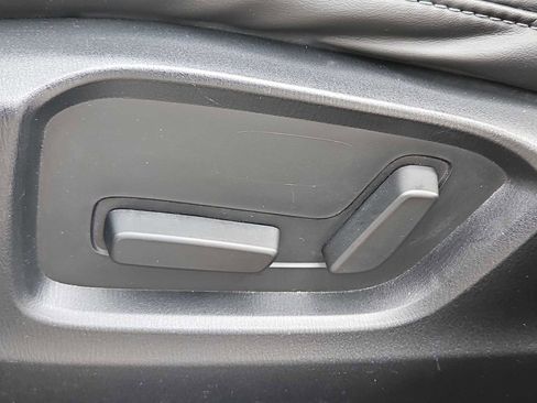 Used 2020 MAZDA CX-5 Touring image 17