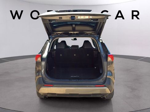 Used 2019 Toyota RAV4 Limited FWD image 18