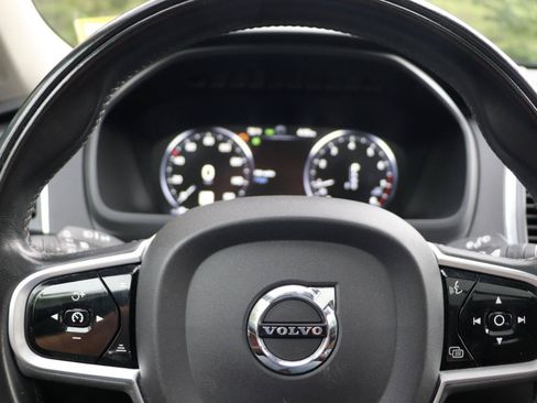 Used 2019 Volvo XC90 T6 Momentum AWD/4WD image 15