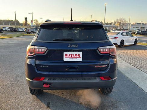 Used 2019 Jeep Compass Trailhawk image 4