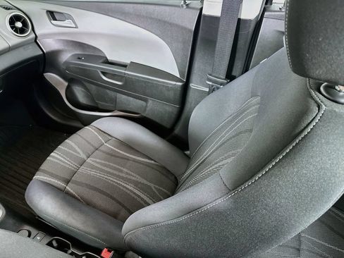 Used 2016 Chevrolet Sonic LT FWD image 22