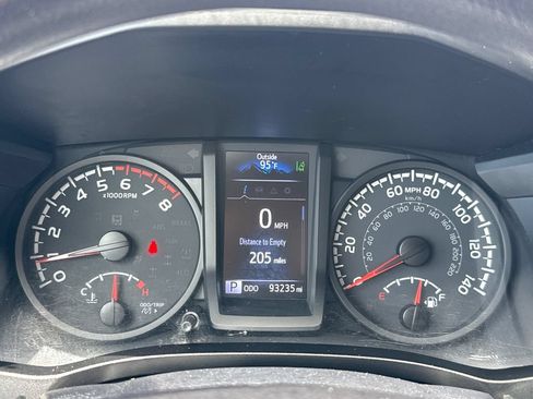 Used 2021 Toyota Tacoma SR w/ SR Convenience Package RWD image 18
