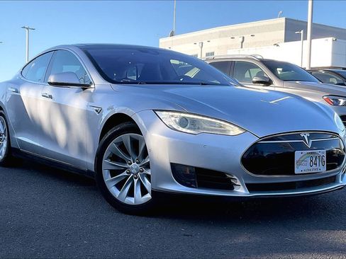Used 2016 Tesla Model S 70 RWD image 21