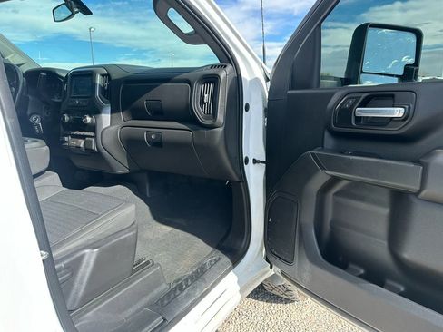 Used 2022 GMC Sierra 2500 Pro w/ Gooseneck/5TH Wheel Package image 13