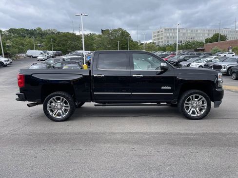 Used 2018 Chevrolet Silverado 1500 High Country AWD/4WD image 7