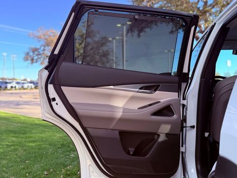 Certified 2026 INFINITI QX60 Luxe w/ Family Package image 30