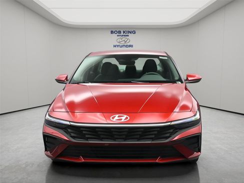 New 2026 Hyundai Elantra SE FWD image 19