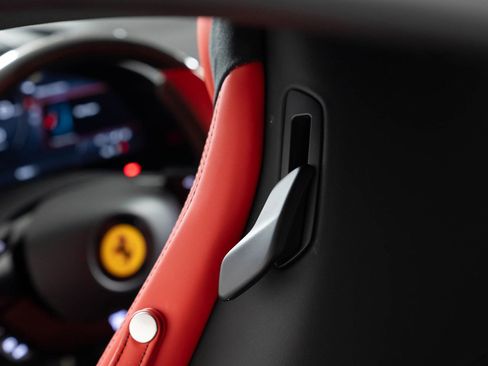 Used 2022 Ferrari Roma image 38