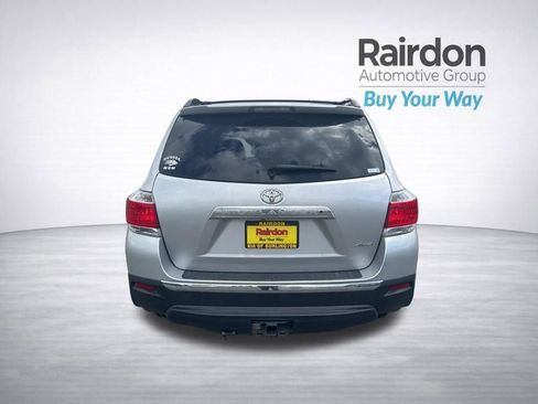 Used 2013 Toyota Highlander SE AWD/4WD image 4