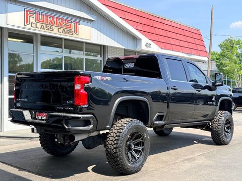 Used 2021 Chevrolet Silverado 3500 LTZ w/ LTZ Plus Package AWD/4WD image 3