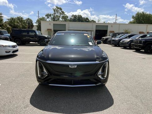 Used 2024 Cadillac Lyriq Luxury w/ LPO, Floor Liner Package AWD/4WD image 5