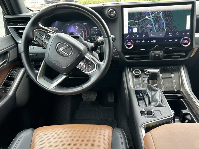 Used 2024 Lexus GX 550 w/ Accessory Package (Z1) AWD/4WD image 25
