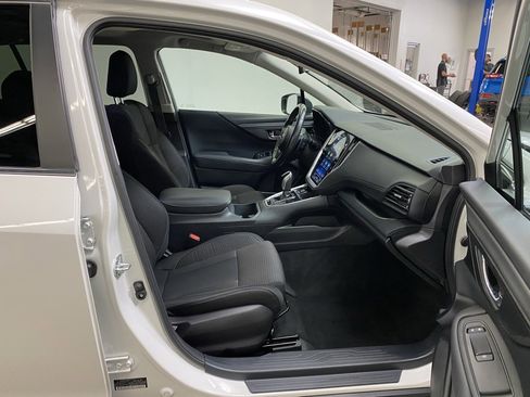 Used 2024 Subaru Outback Premium image 39