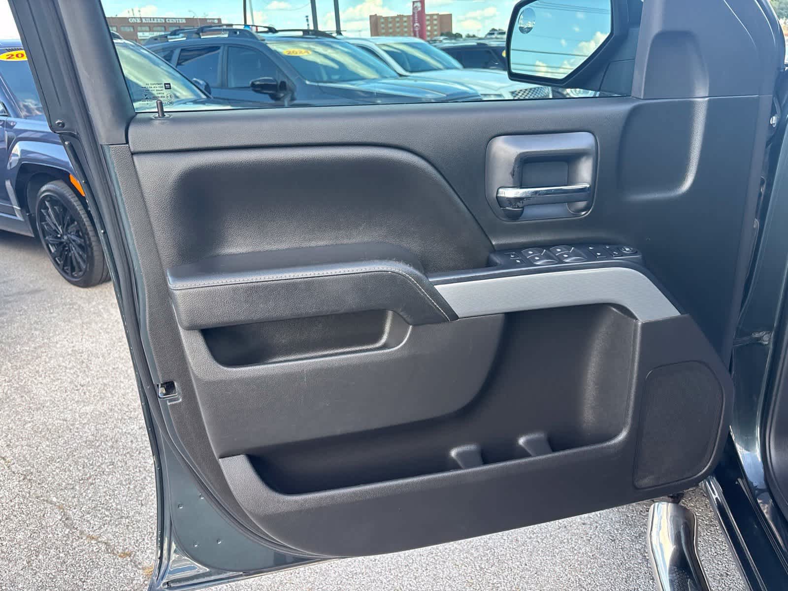 Used 2018 Chevrolet Silverado 1500 LT w/ Texas Edition AWD/4WD image 10
