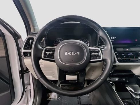 Used 2023 Kia Sorento EX FWD image 11