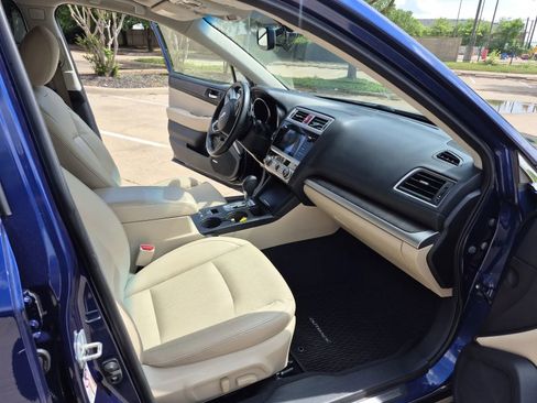 Used 2017 Subaru Outback 2.5i Limited image 16