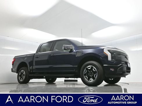 Used 2023 Ford F150 Lightning XLT AWD/4WD image 3