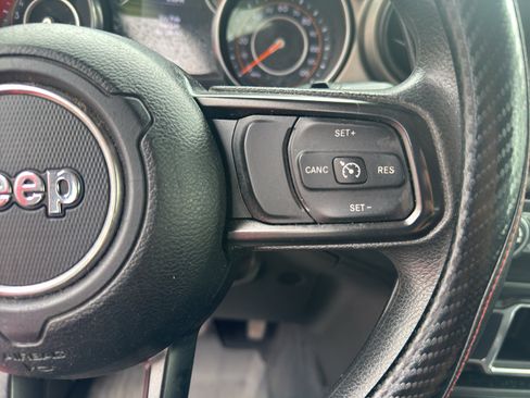Used 2019 Jeep Wrangler Unlimited Sport AWD/4WD image 17