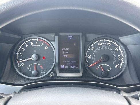 Used 2020 Toyota Tacoma SR AWD/4WD image 27