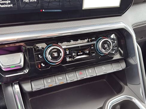 Used 2024 GMC Sierra 2500 Denali w/ Denali Reserve Package image 33