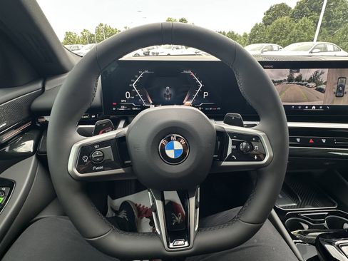 Used 2026 BMW 530i xDrive w/ M Sport Package image 17